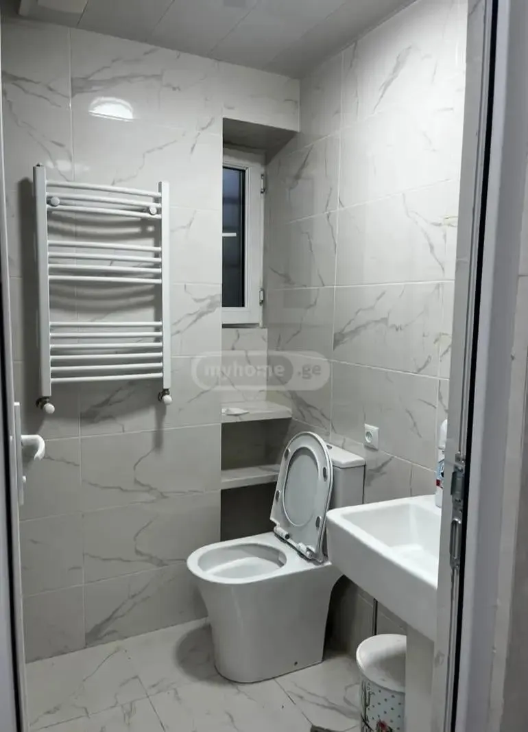 Квартира, 3-комн., 75 м²