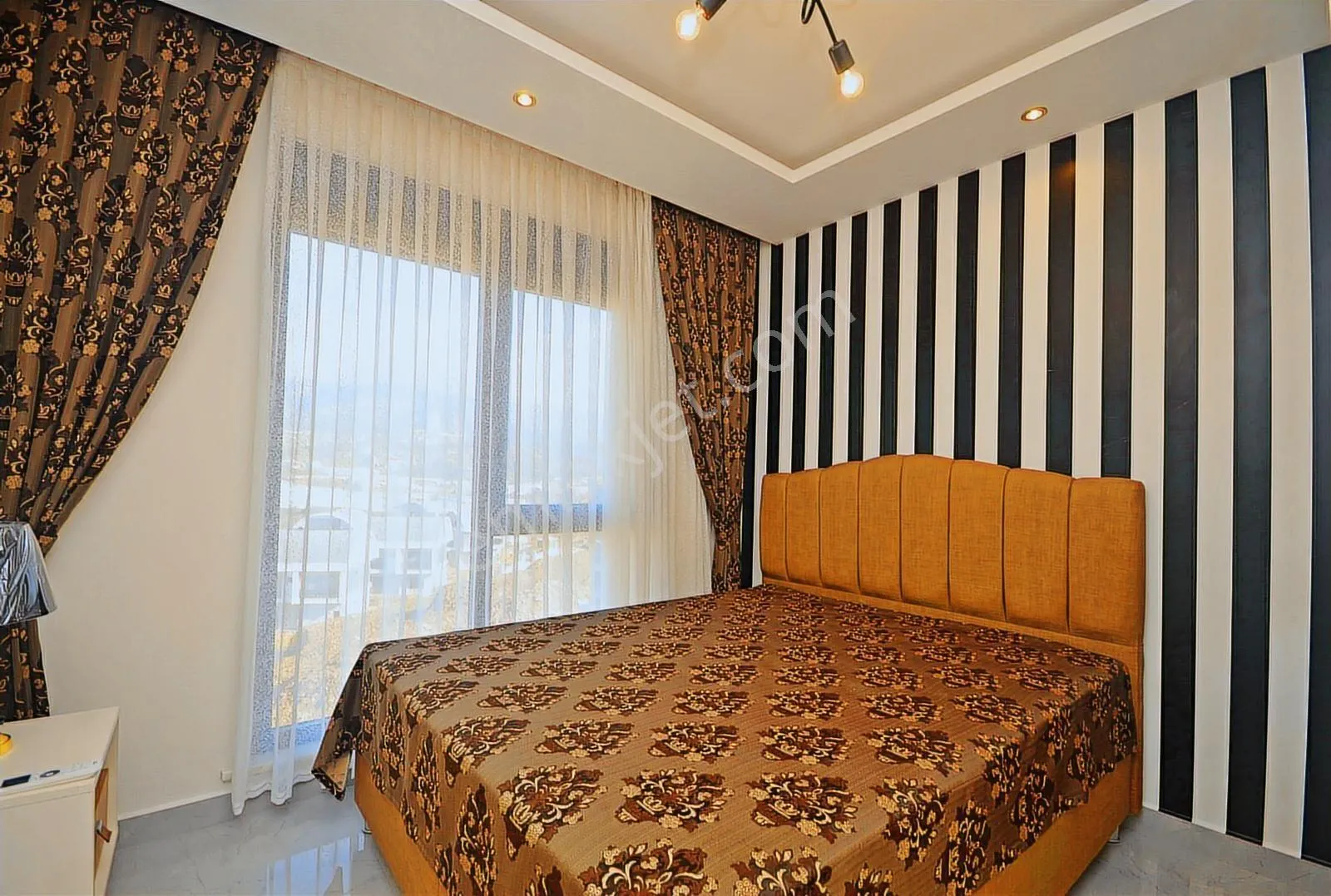 Apartment, 4-room, 145 m²