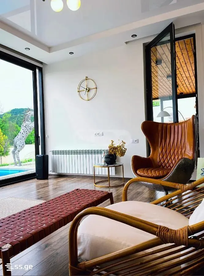 Дом, 5-комн., 750 м²