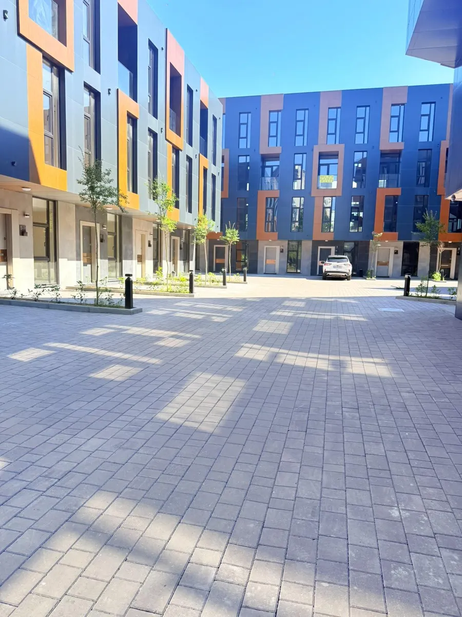 Дом, 5-комн., 185 м²