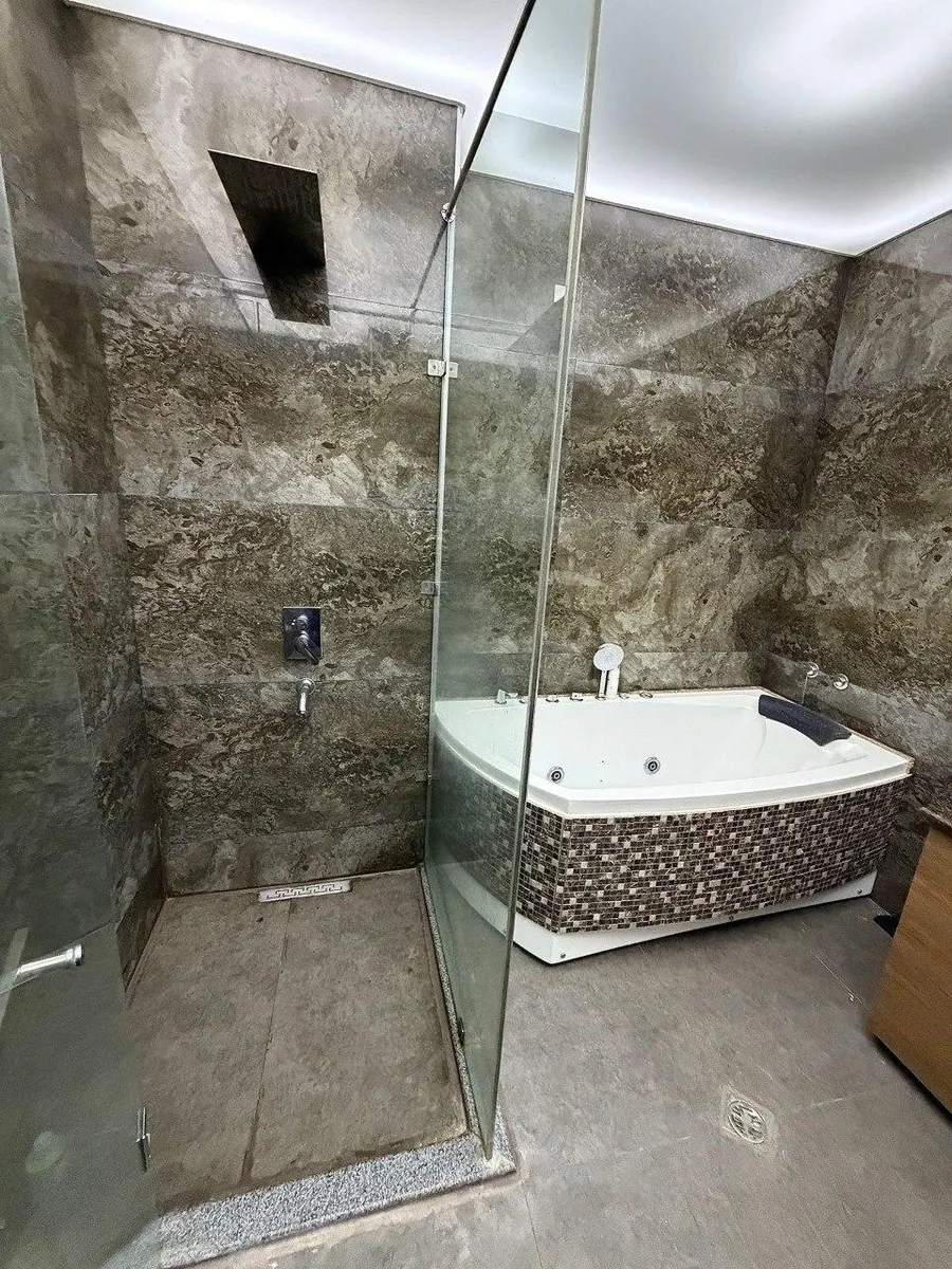 Квартира, 2-комн., 65 м²
