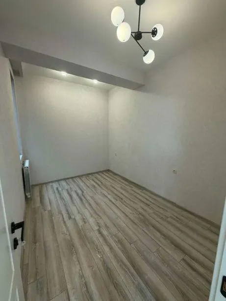 ბინა, 3-ოთახიანი, 79 მ², Avtandili St, 11