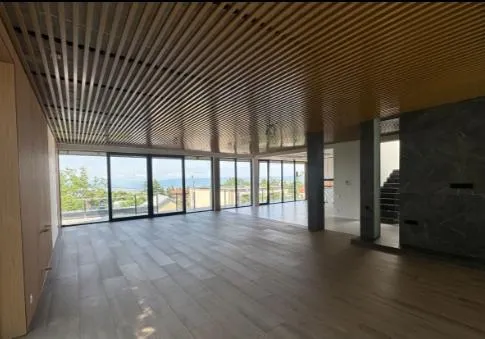 Дом, 5-комн., 750 м²