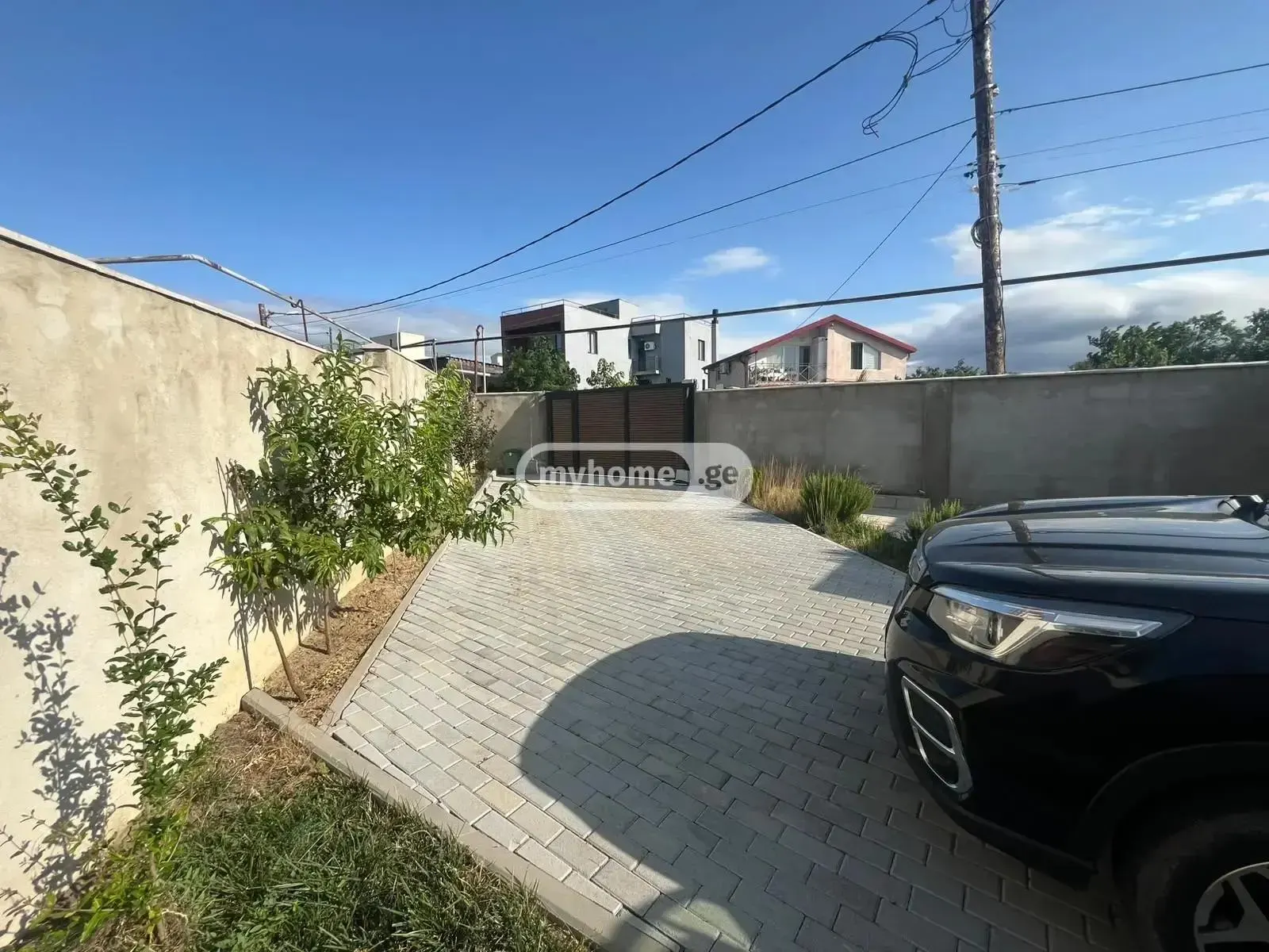 Дом, 3-комн., 300 м²