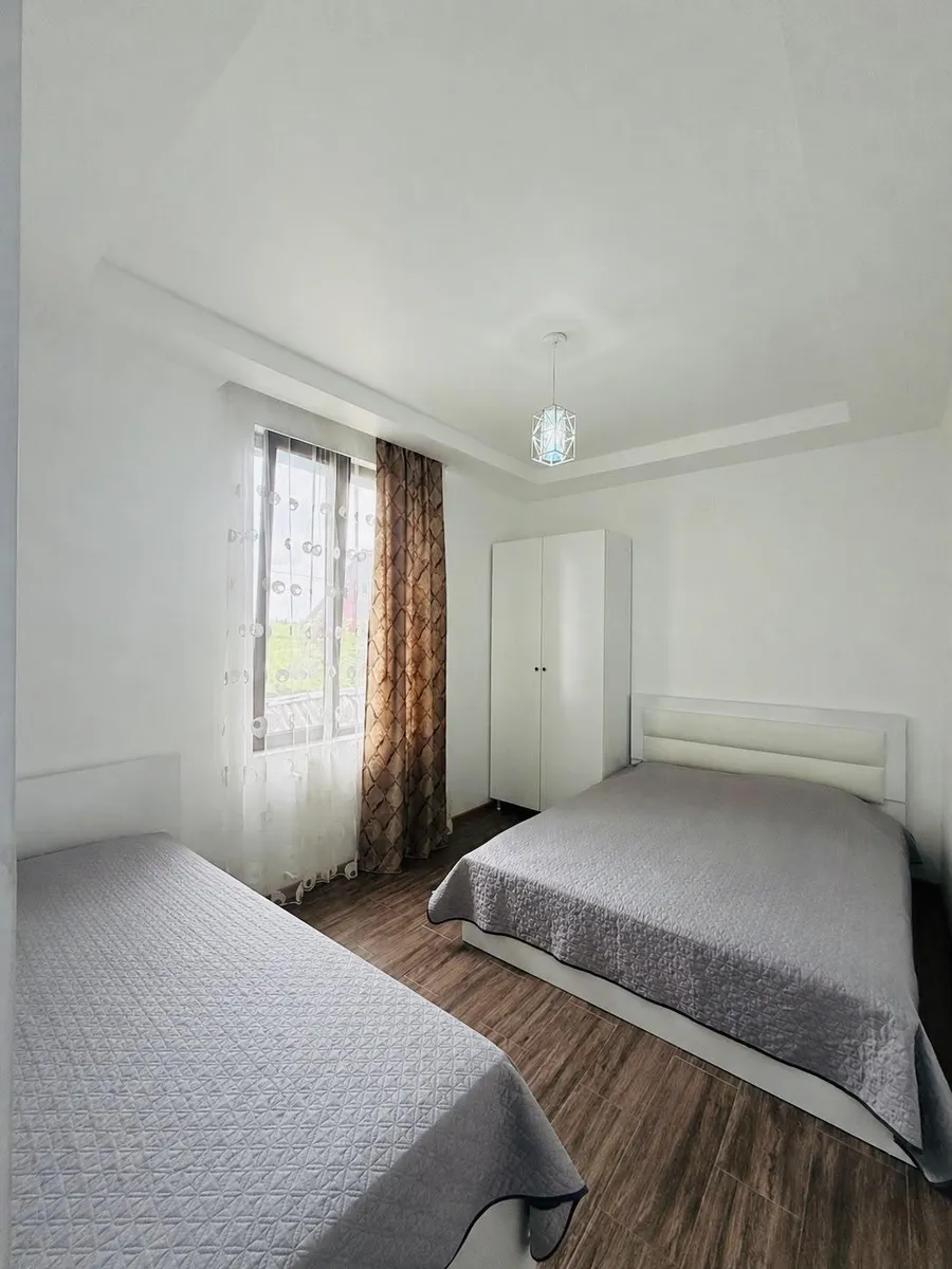 House, 5-room, 460 m²