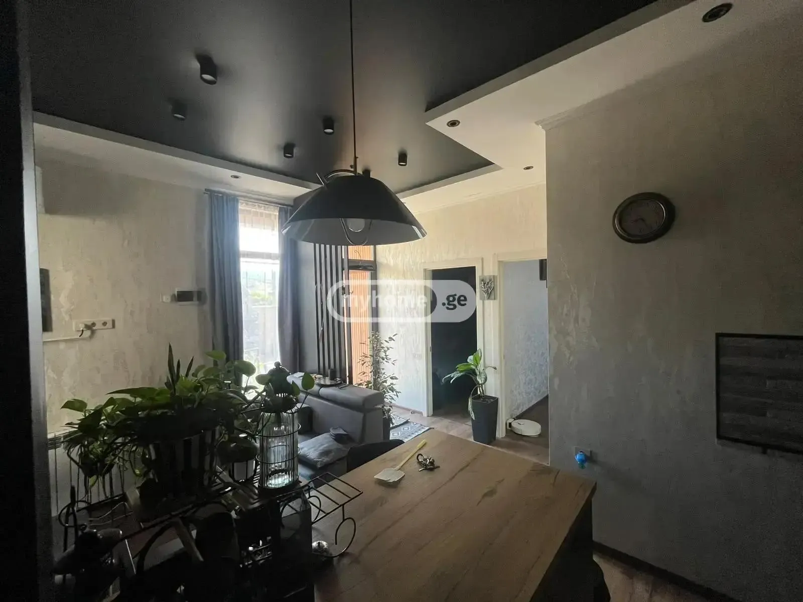 Дом, 3-комн., 300 м²