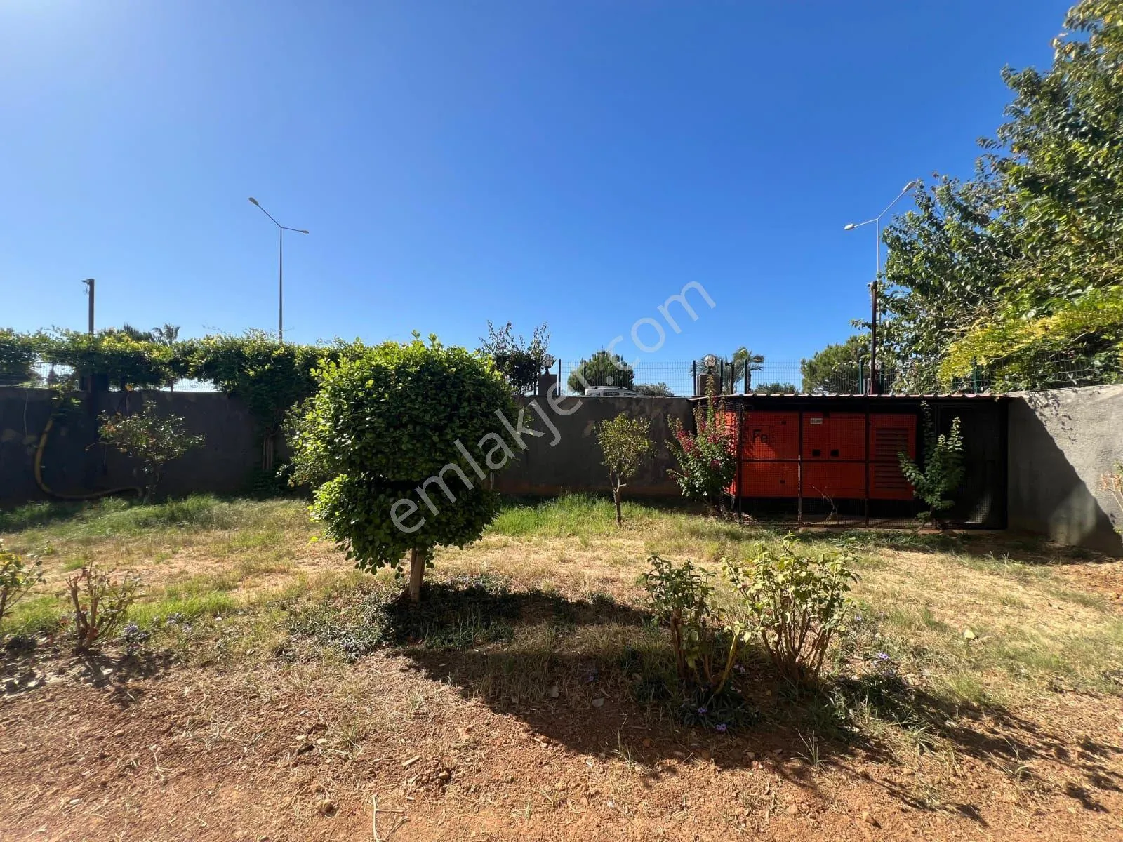 Apartment, 6-room, 200 m²