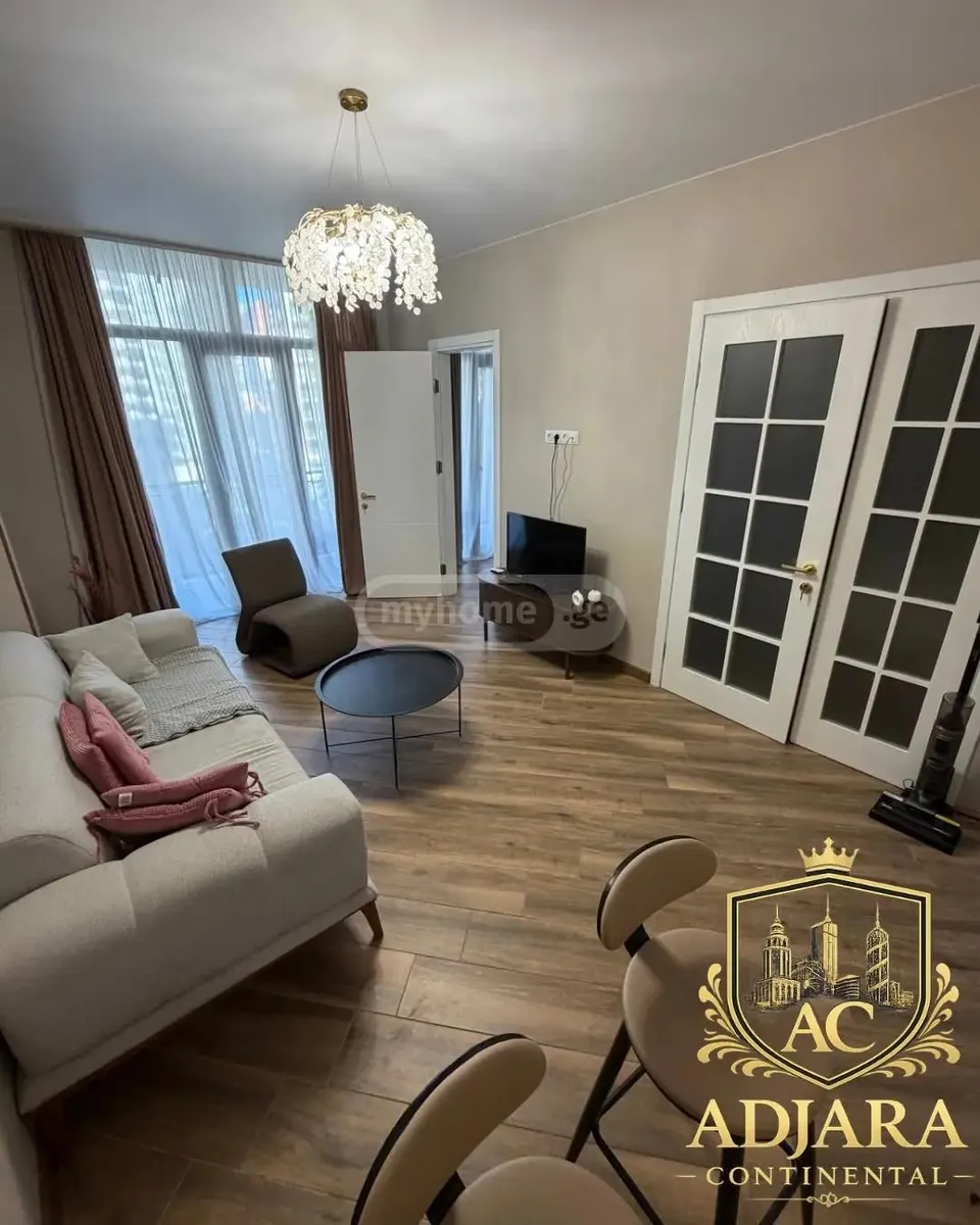Квартира, 3-комн., 65 м²