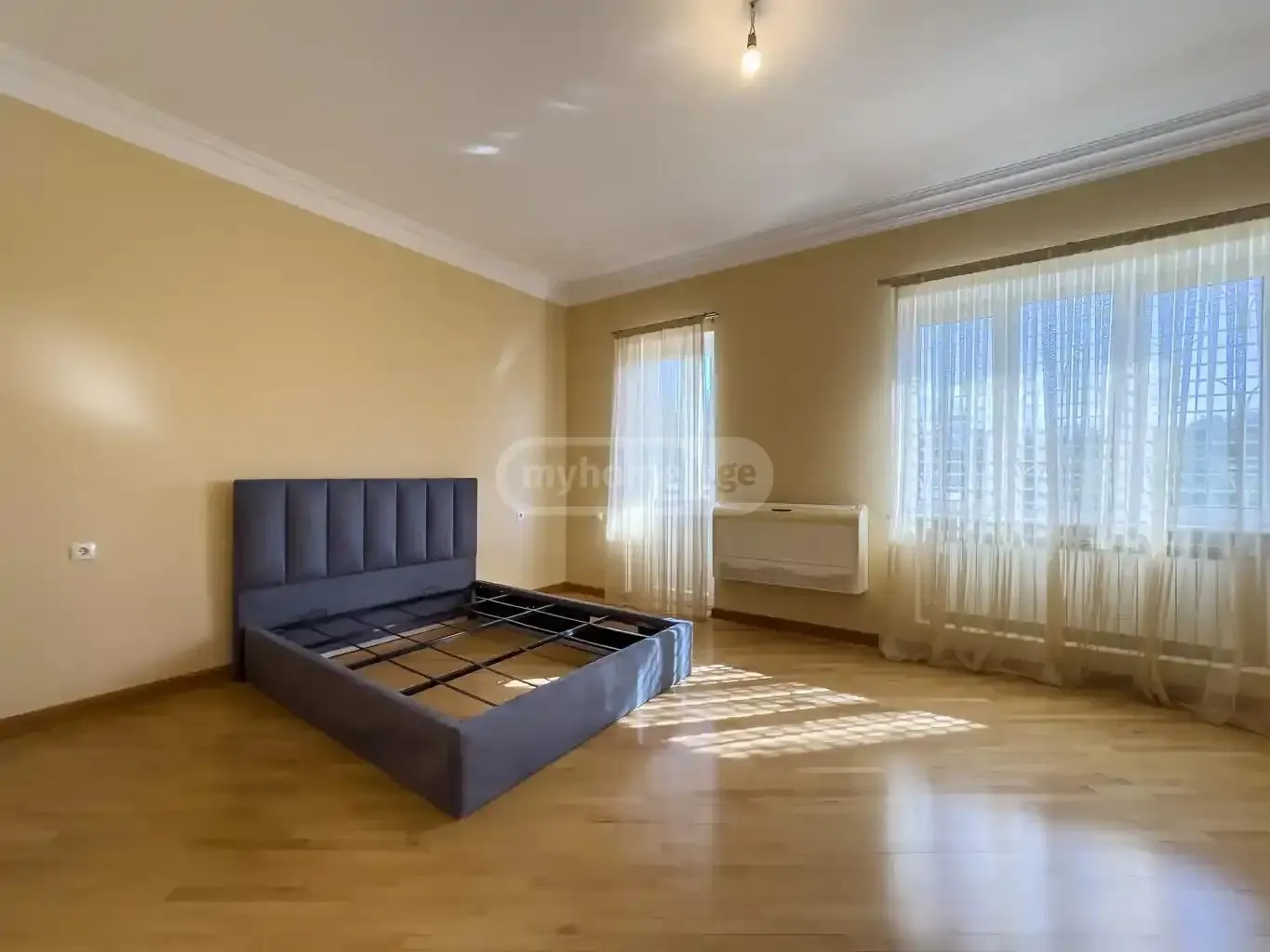 Дом, 5-комн., 600 м²