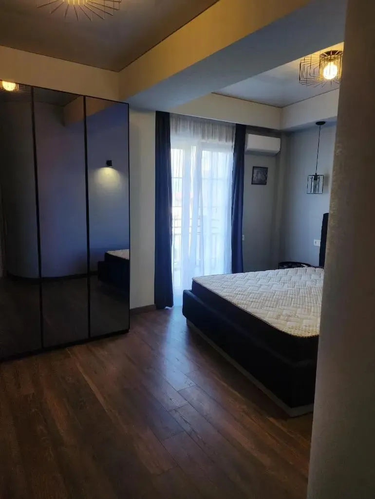 Apartment, 3-room, 65 m², Iakob Gogebashvili St, 30, 32-34