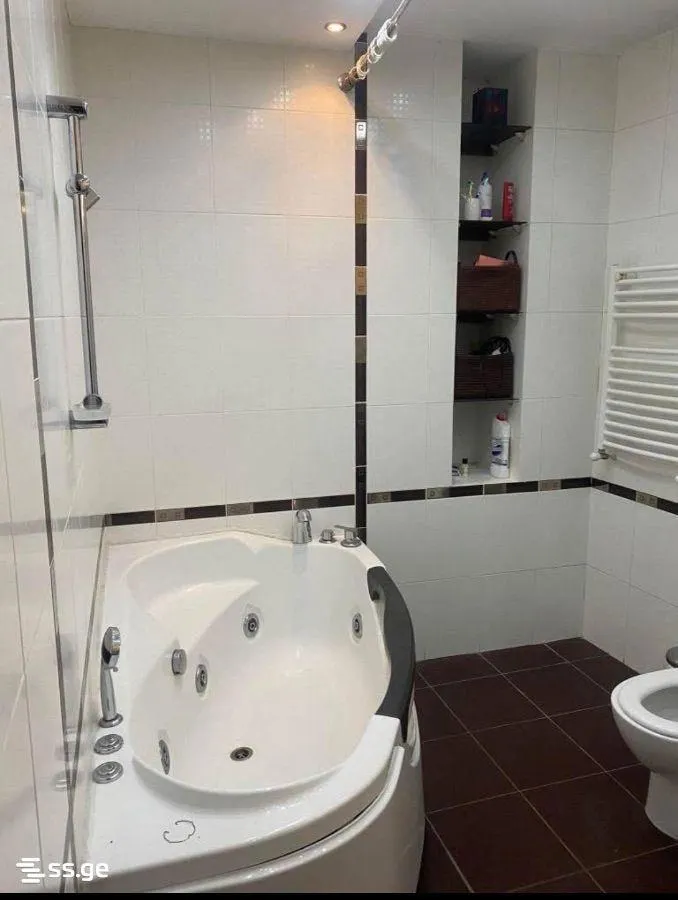 Apartment, 3-room, 115 m²