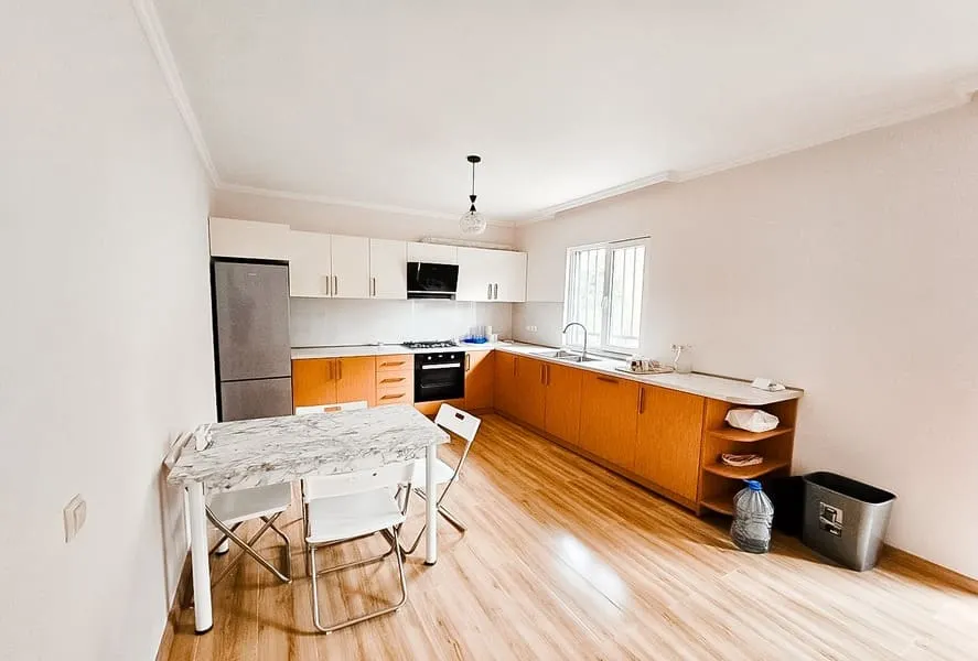House, 4-room, 250 m²
