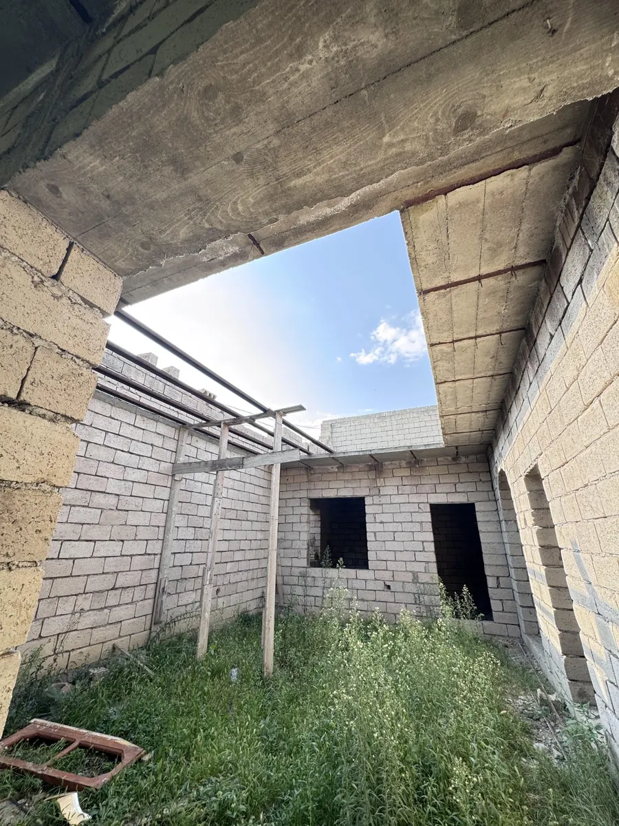 House, 6-room, 184 m²