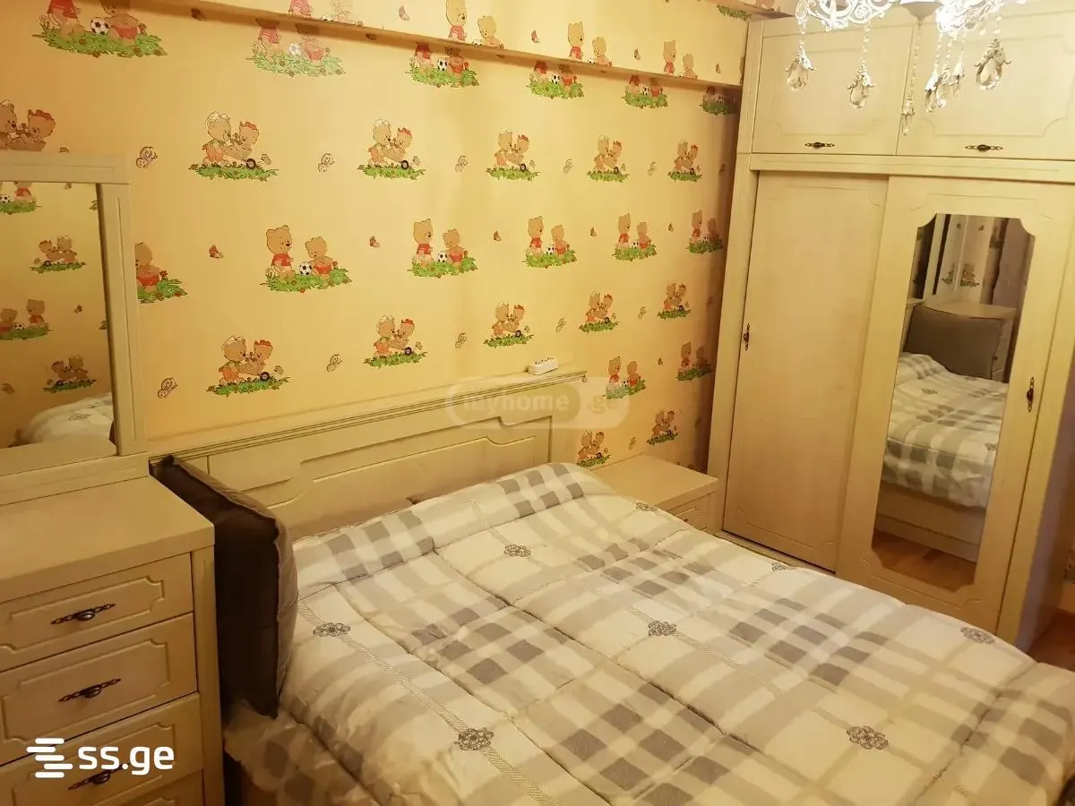 Apartment, 3-room, 90 m²