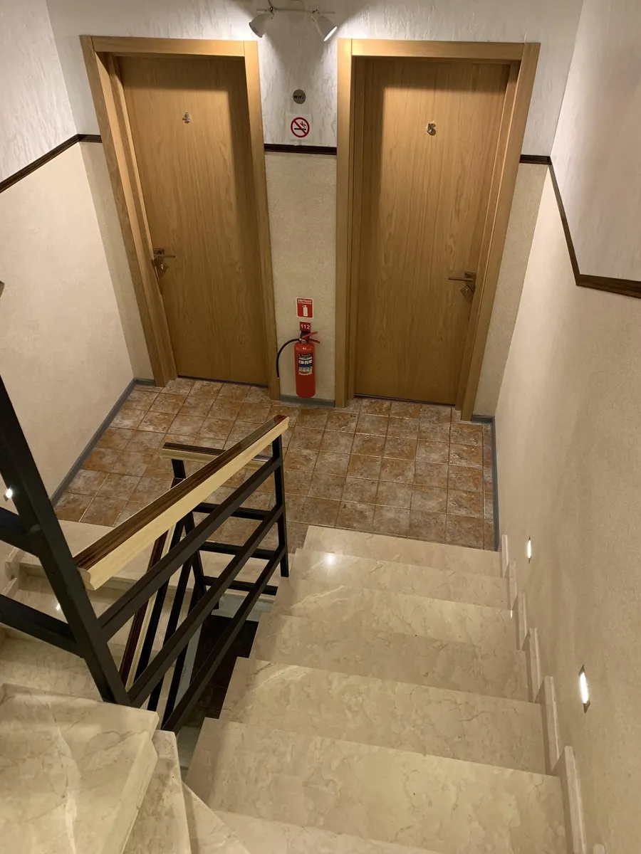 House, 5-room, 250 m²