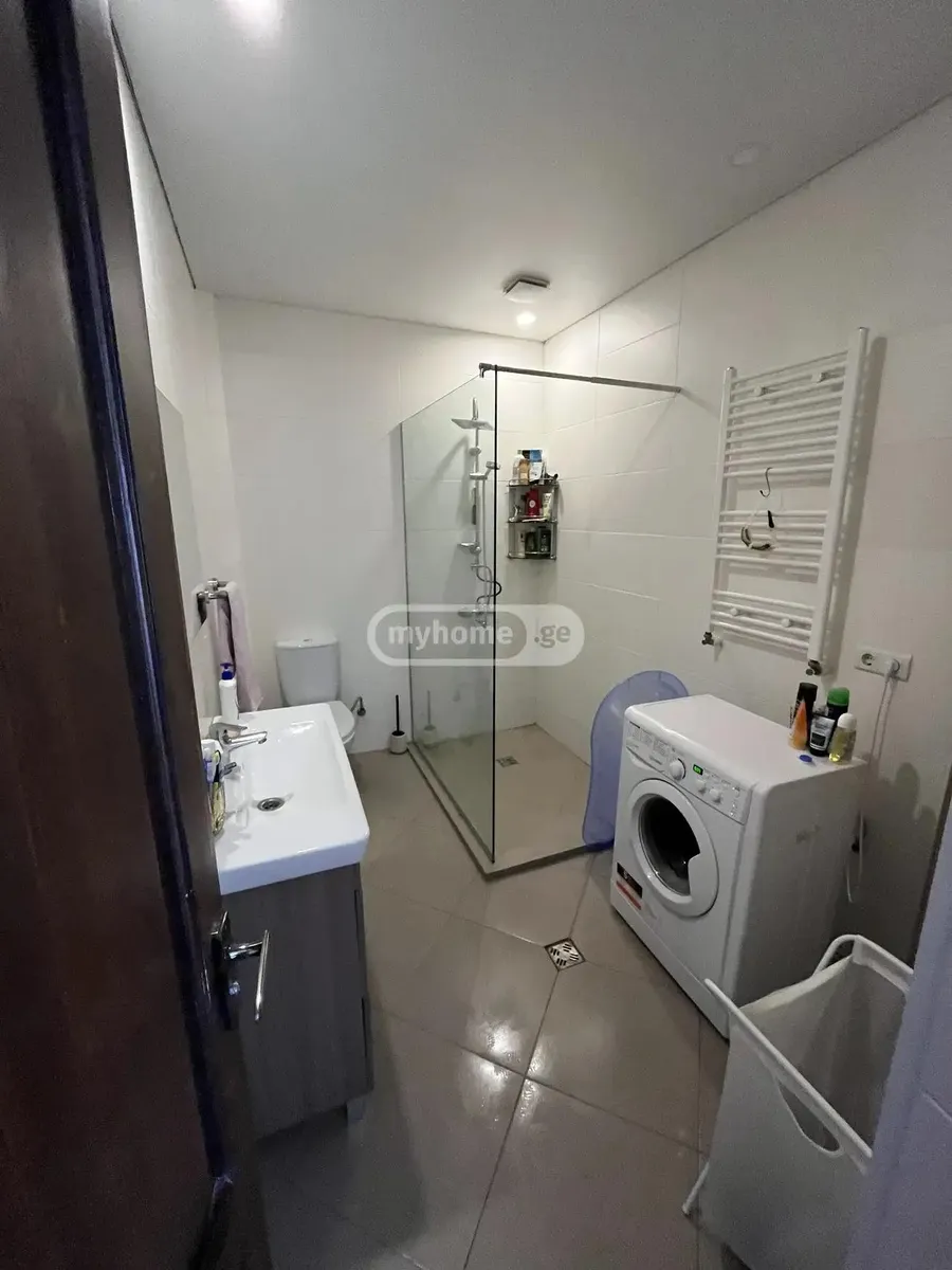 House, 6-room, 262 m²