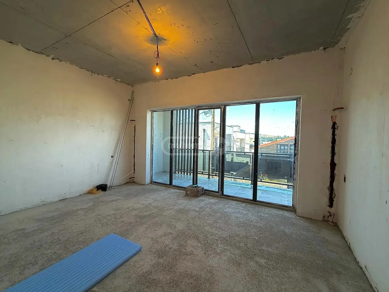Дом, 7-комн., 220 м²