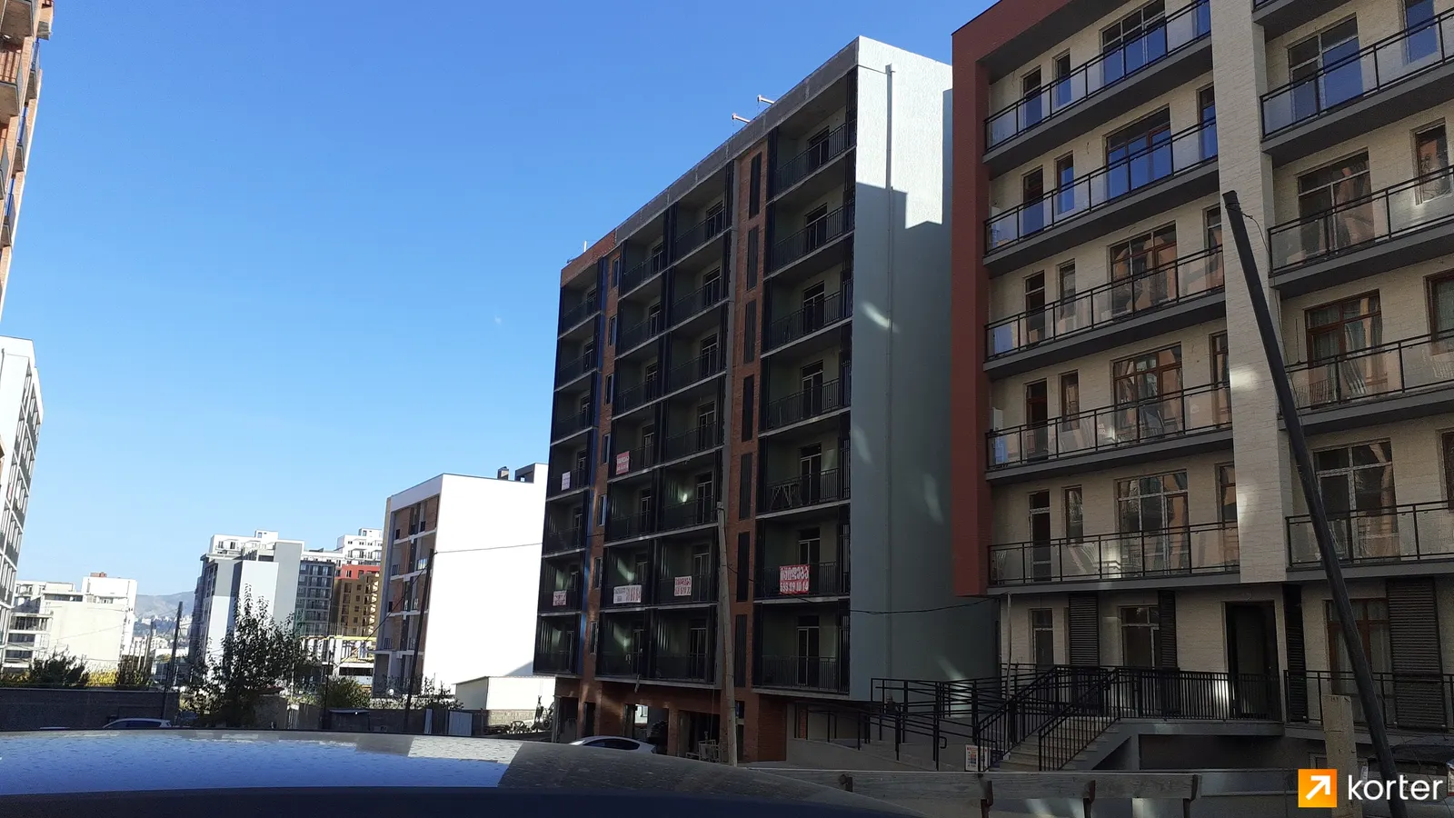 საცხოვრებელი კომპლექსი Asmati St, 8a