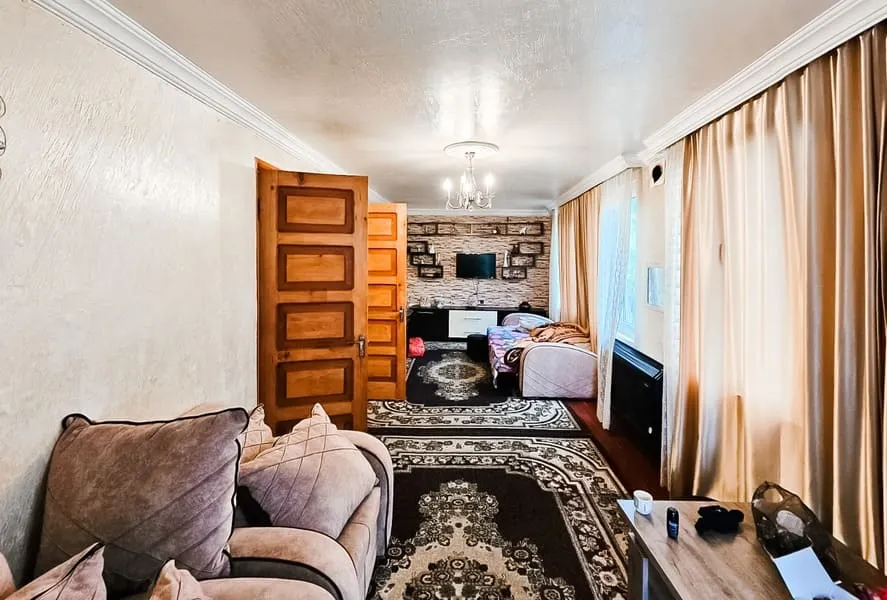 Дом, 4-комн., 300 м²