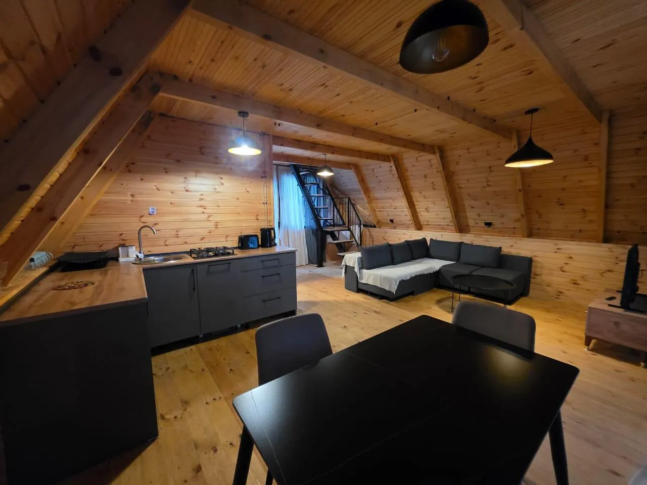House, 2-room, 35 m²