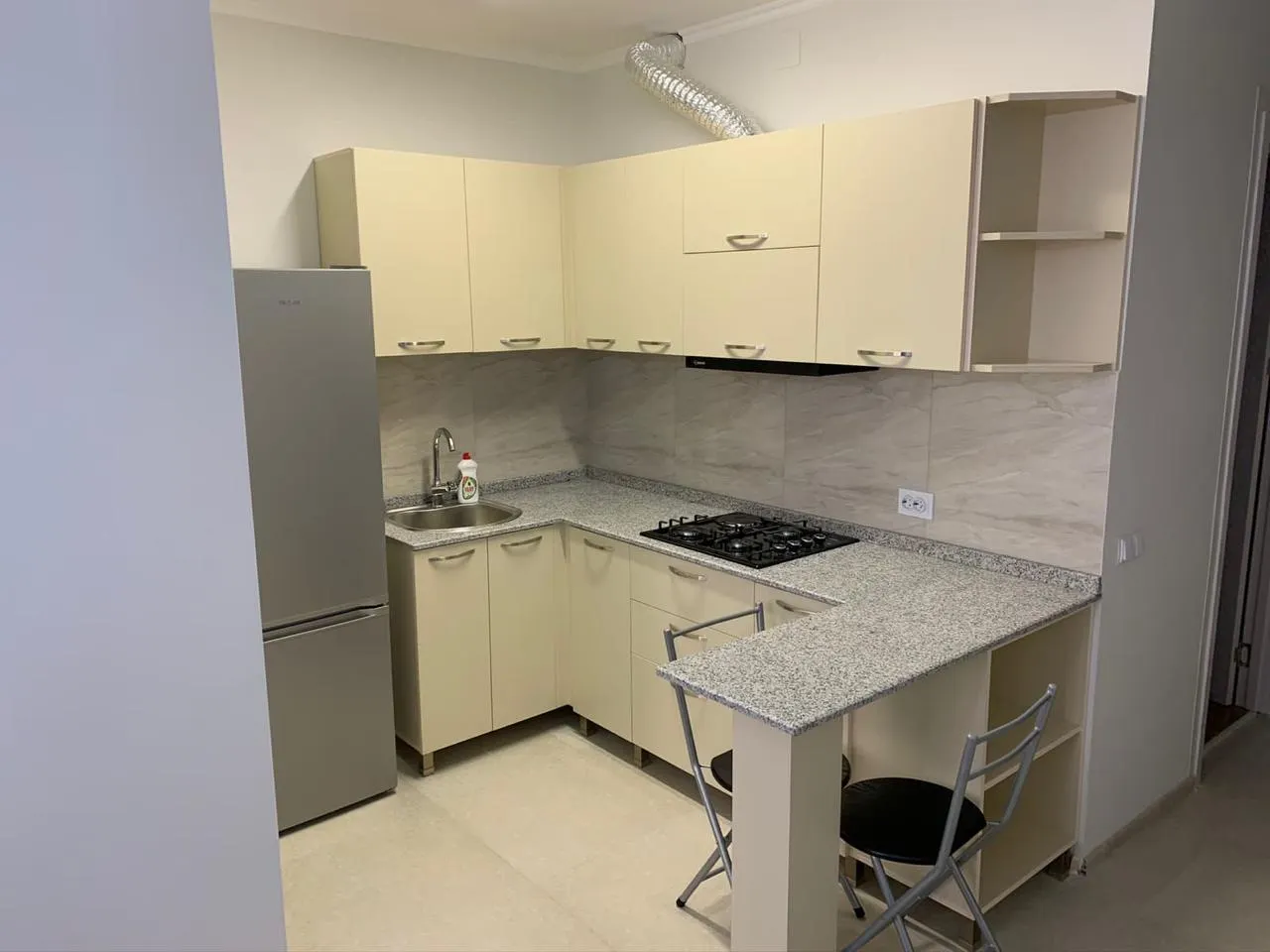Квартира, 2-комн., 180 м², Mega City