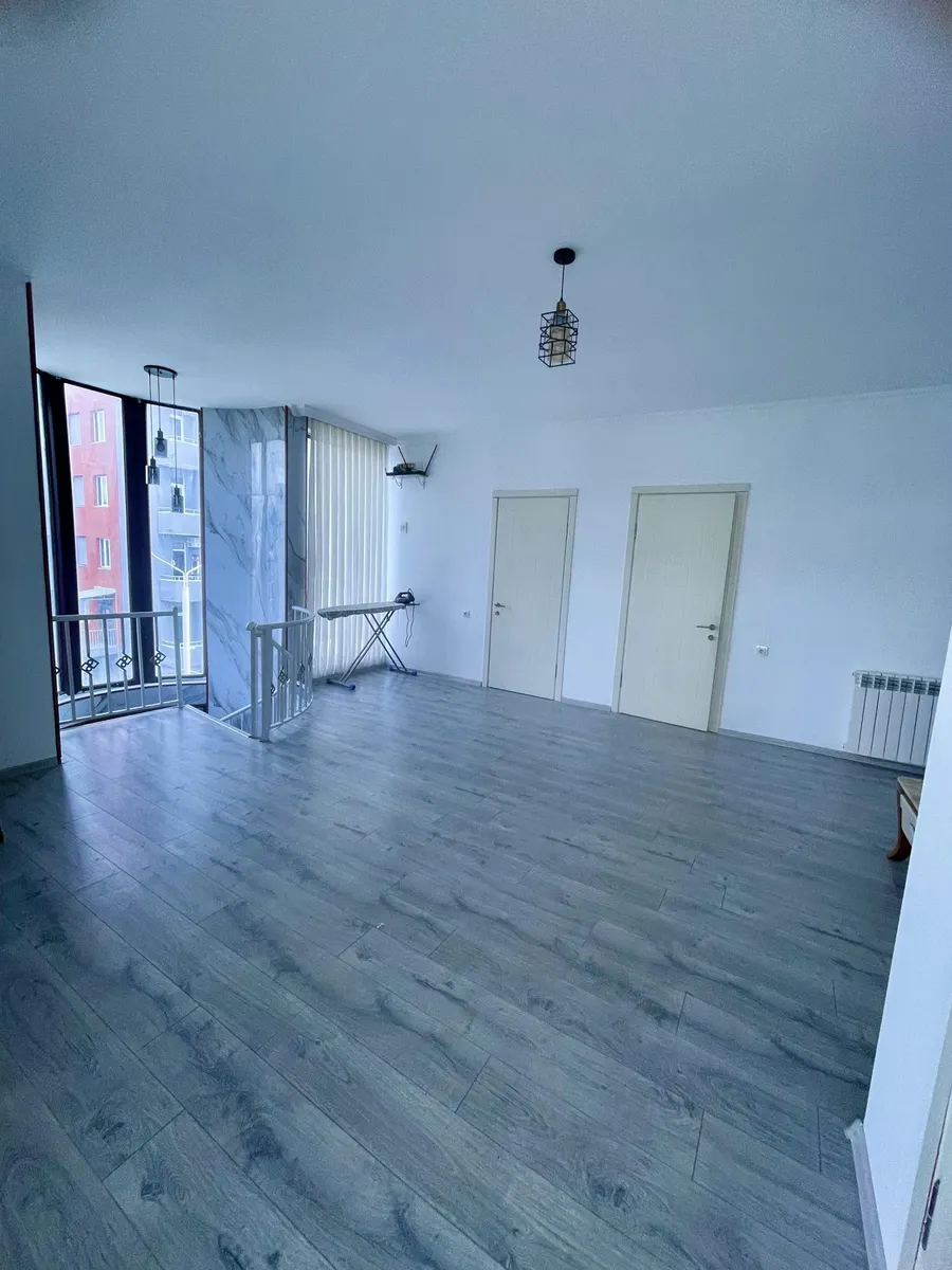 Дом, 5-комн., 423 м²