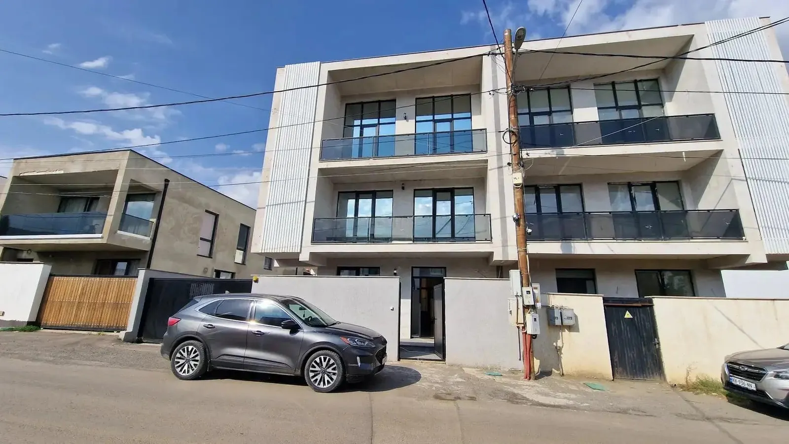 Дом, 6-комн., 320 м²