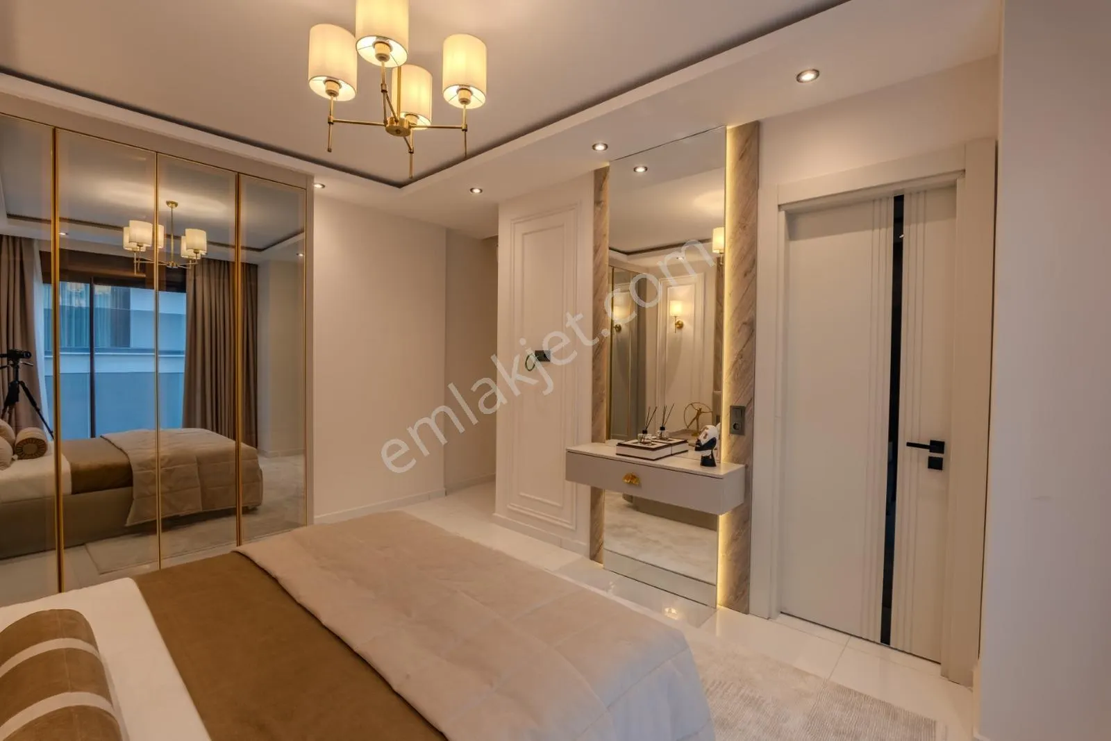 Apartment, 3-room, 125 m²