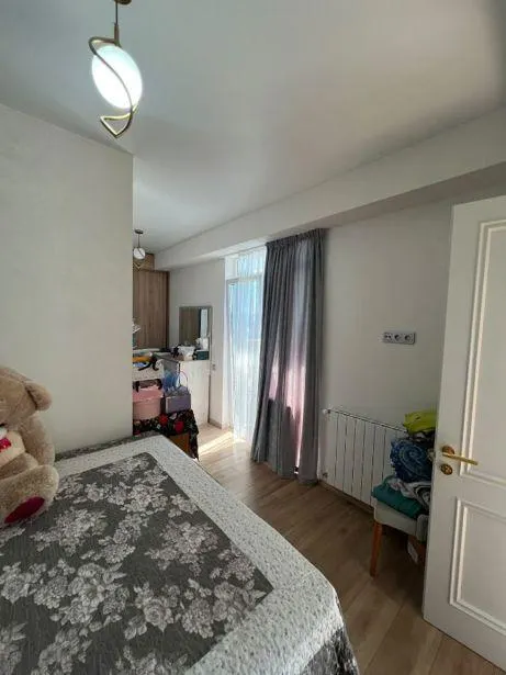 Квартира, 3-комн., 83 м²