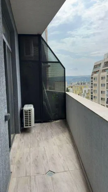 Квартира, 3-комн., 57 м²