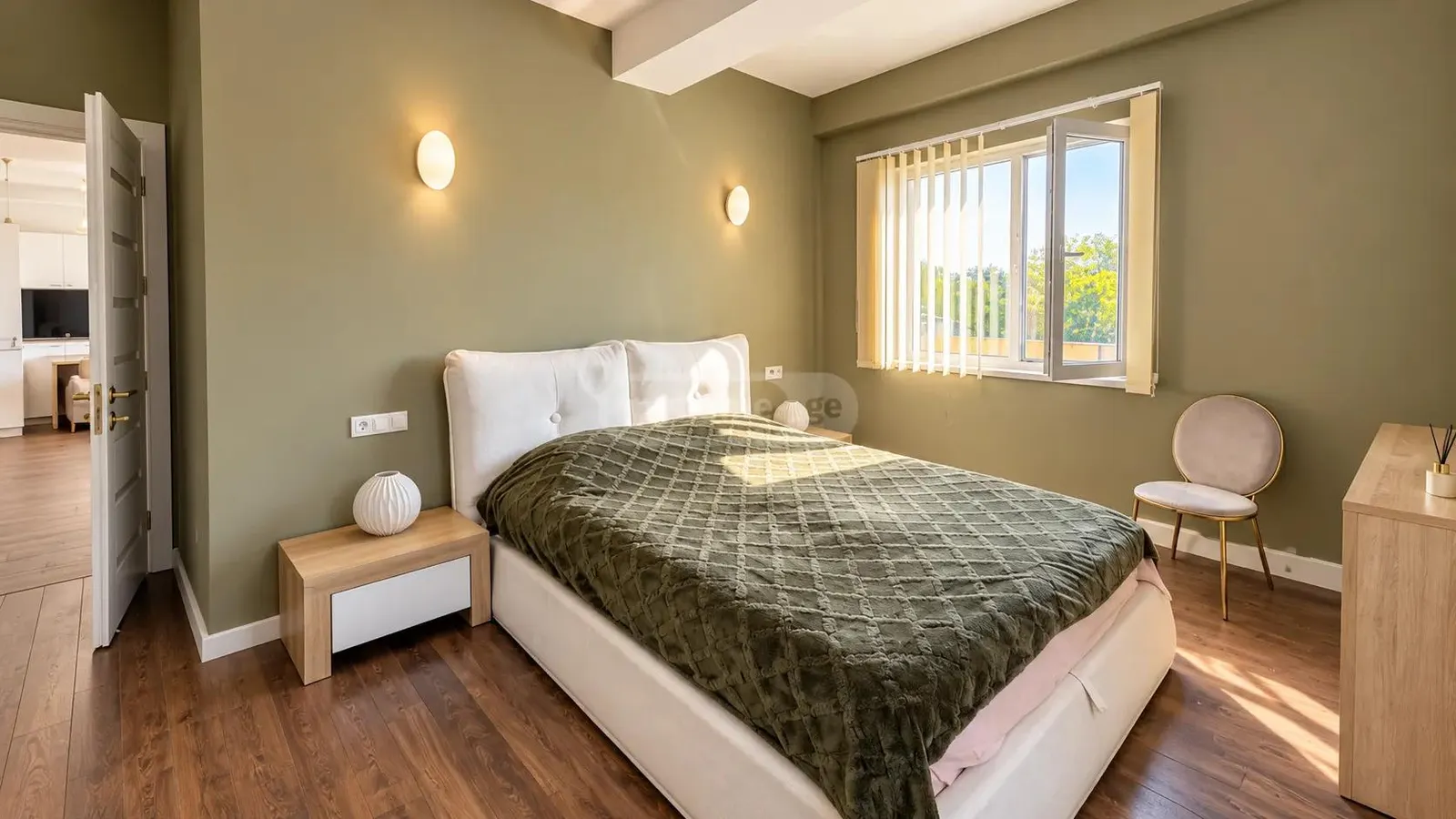 Квартира, 4-комн., 112 м²