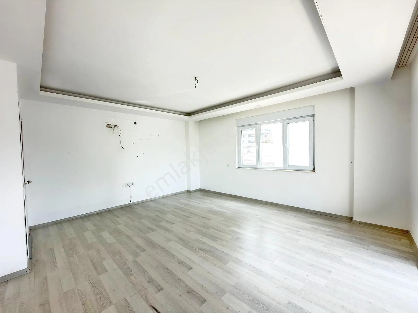 Apartment, 4-room, 140 m²