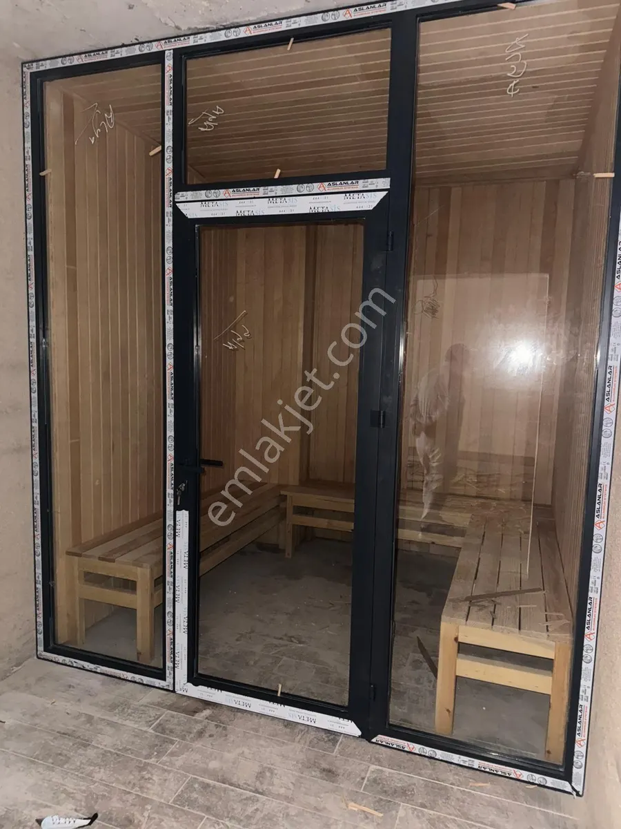 Apartment, 2-room, 50 m²