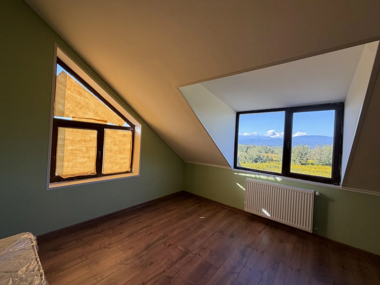 House, 6-room, 372 m²