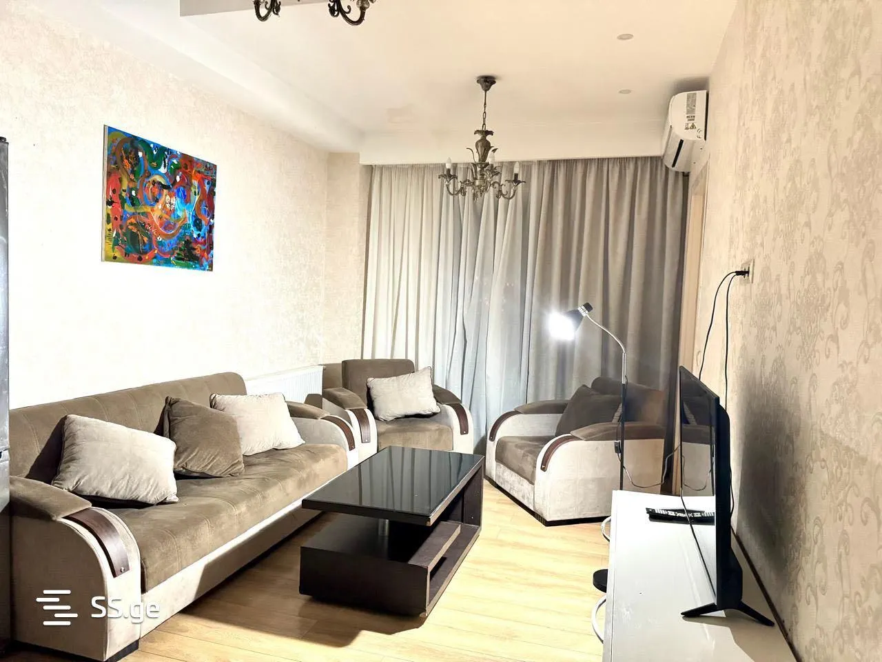 Квартира, 3-комн., 100 м²