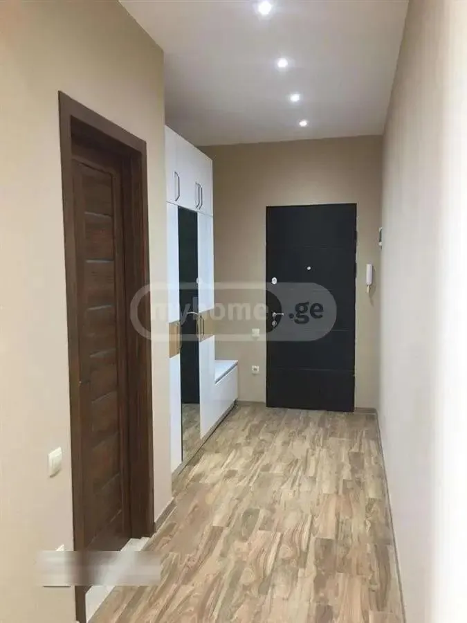 Квартира, 3-комн., 79 м²