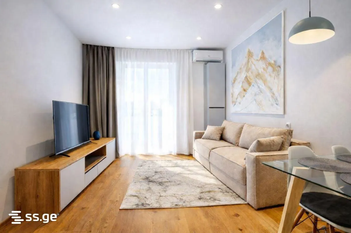 Apartment, 3-room, 60 m², Jikia House