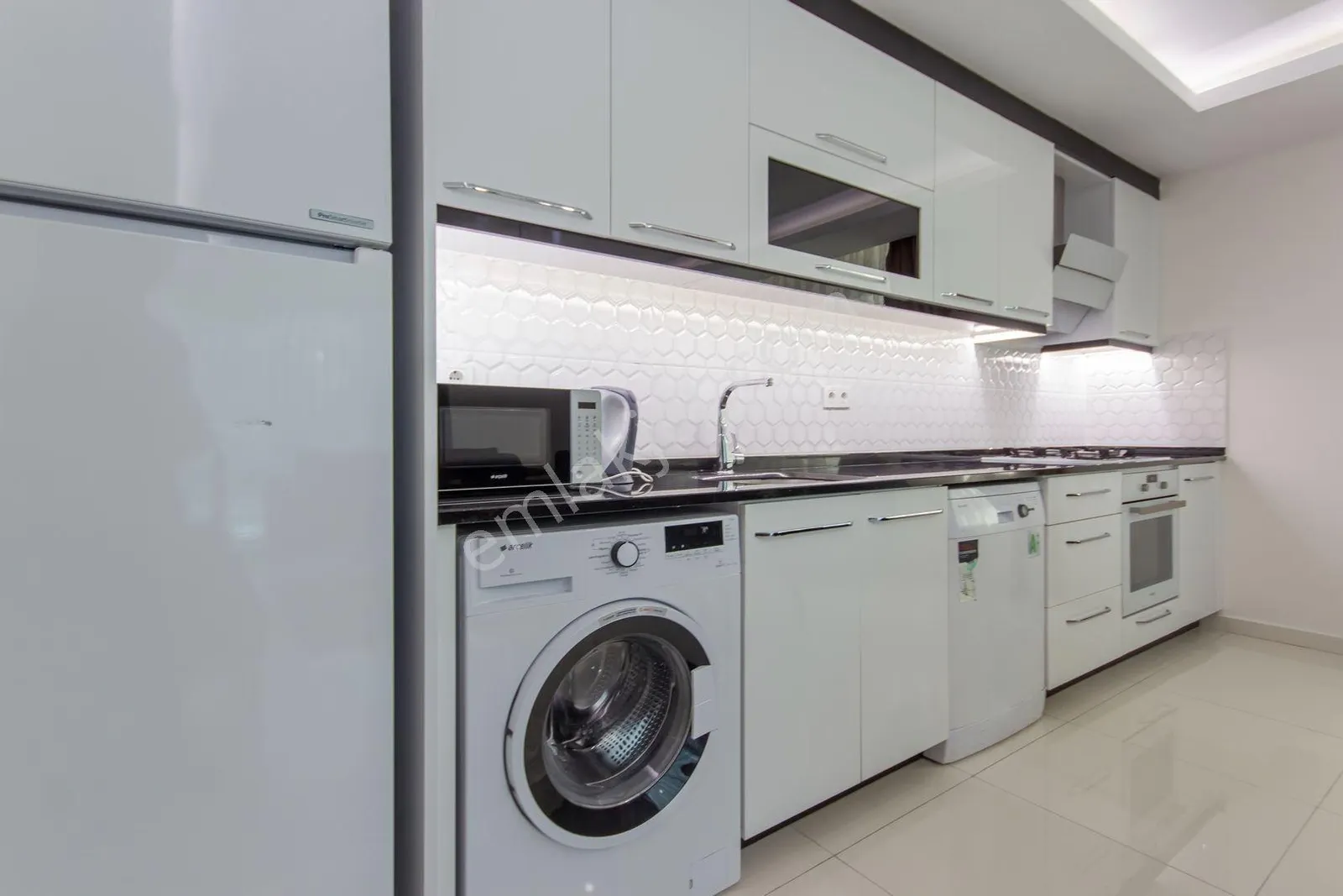 Apartment, 3-room, 115 m²