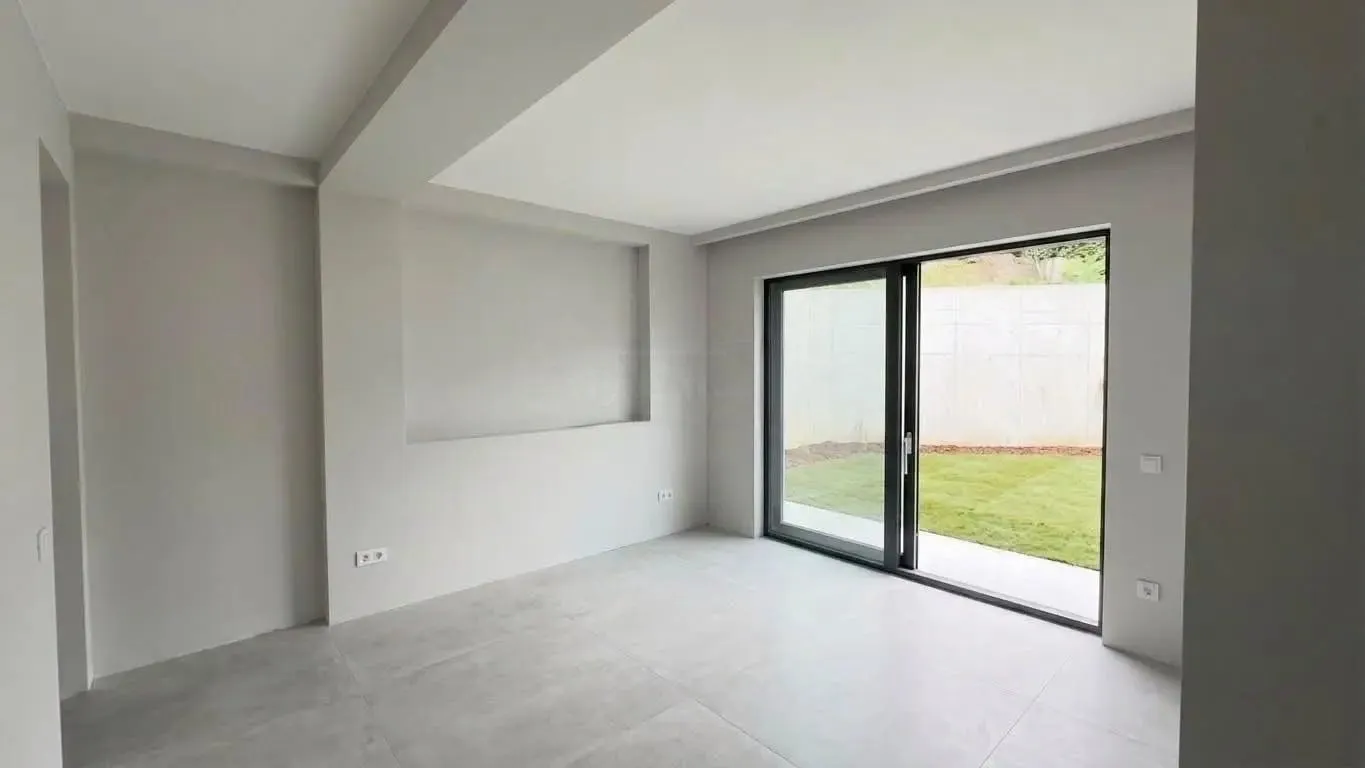 Дом, 7-комн., 1500 м²