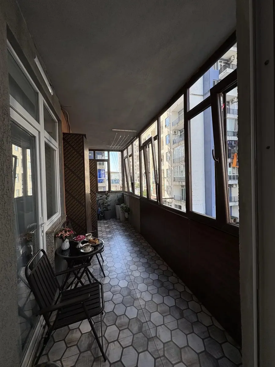 Квартира, 4-комн., 80 м², Real Palace