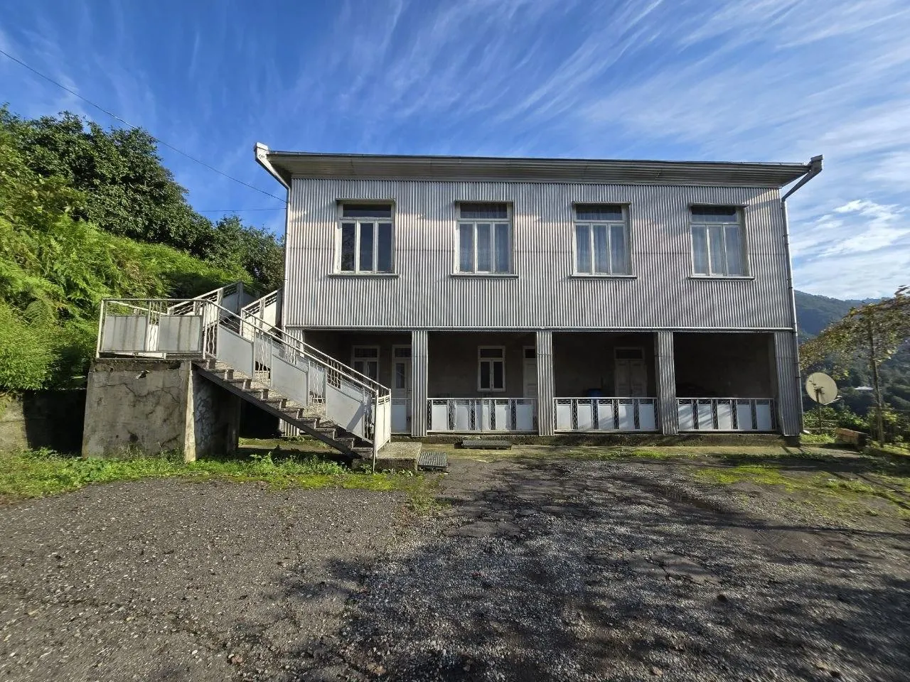 House, 5-room, 340 m²