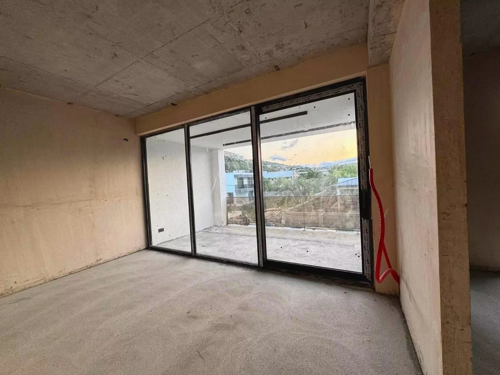 Дом, 5-комн., 250 м²