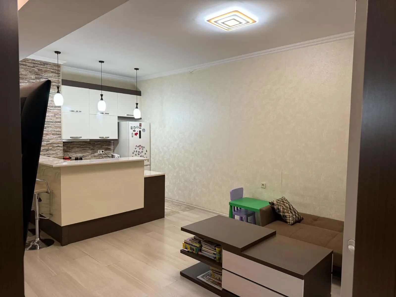Квартира, 3-комн., 70 м²