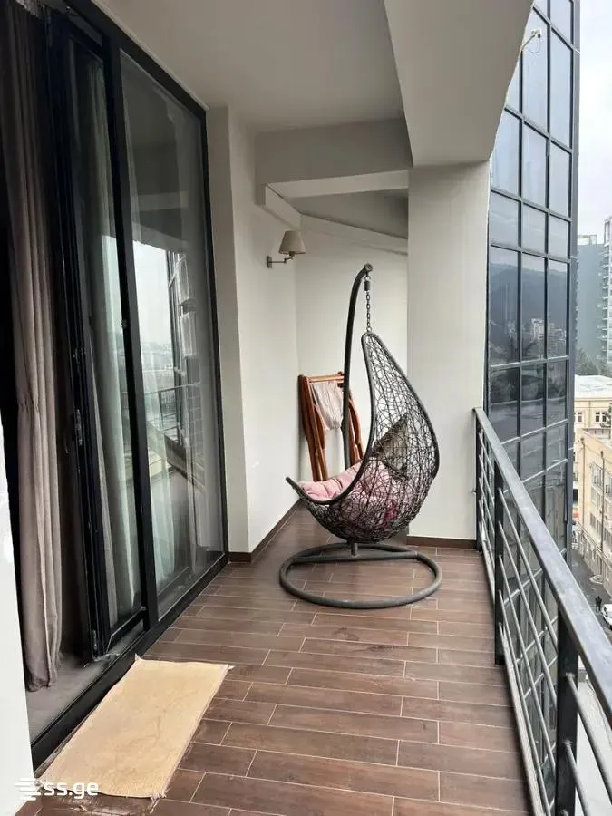 Apartment, 3-room, 100 m²