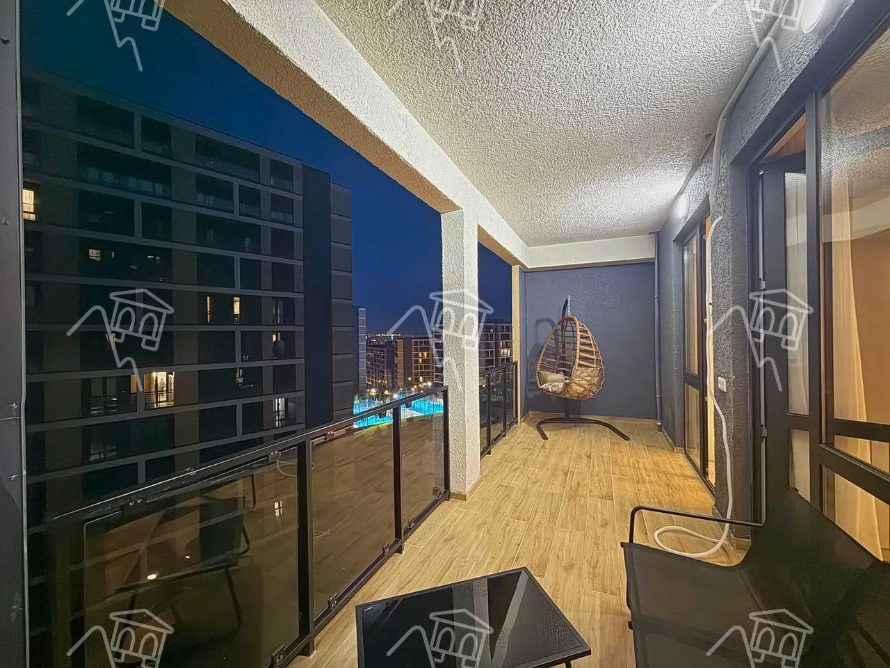 Квартира, 2-комн., 69 м²