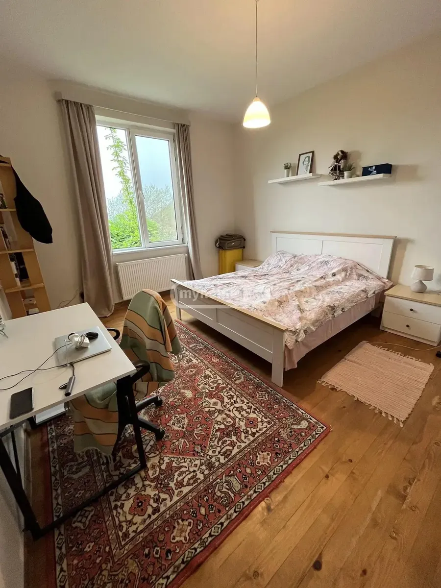 House, 6-room, 262 m²
