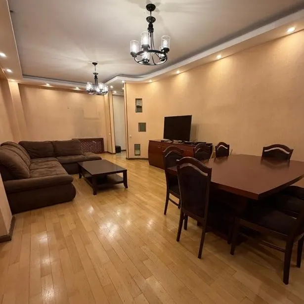Квартира, 3-комн., 124 м²