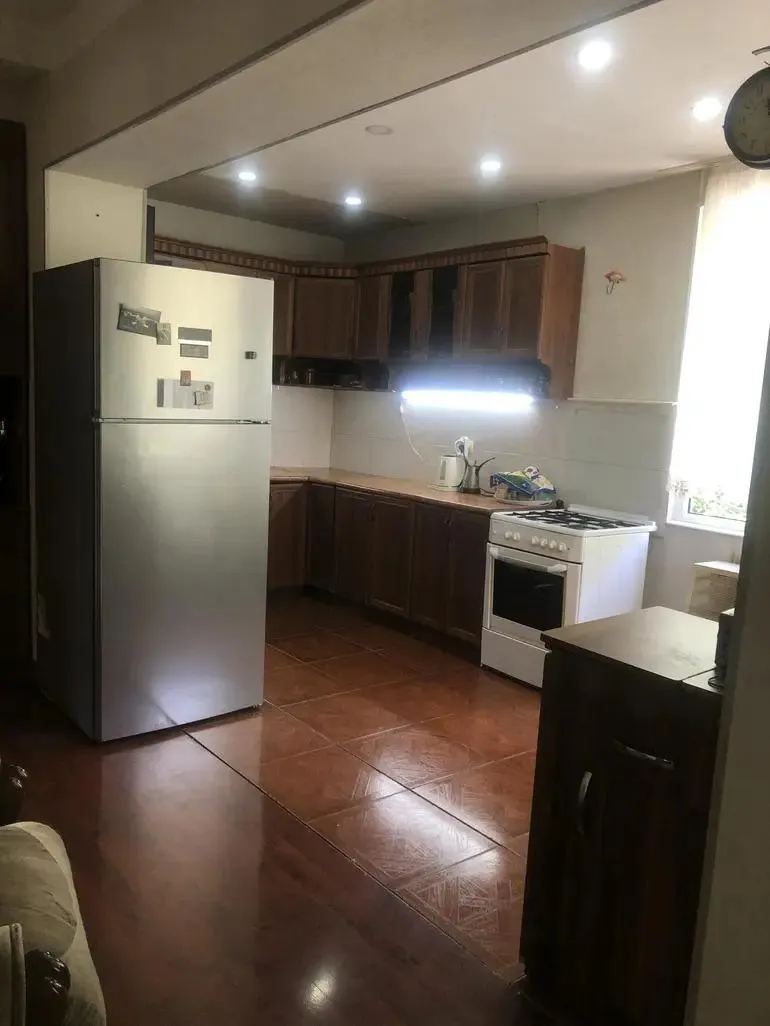 Квартира, 3-комн., 92 м²
