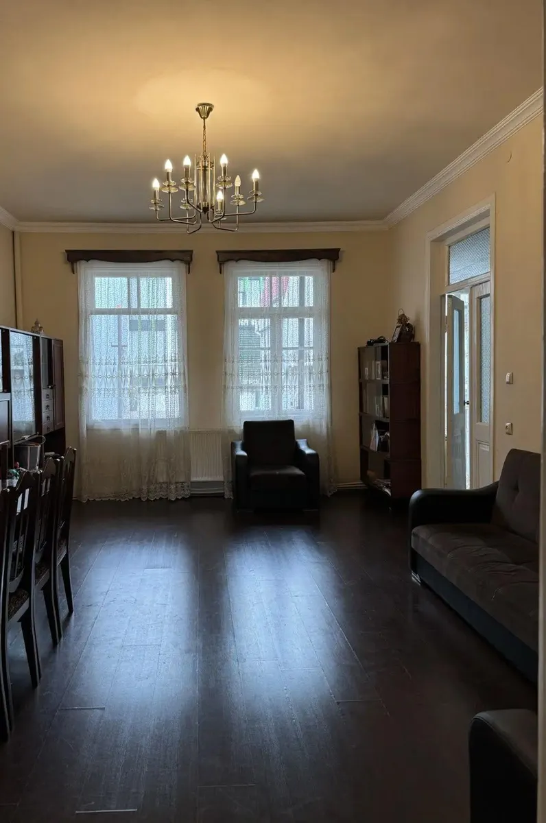 House, 3-room, 125 m²