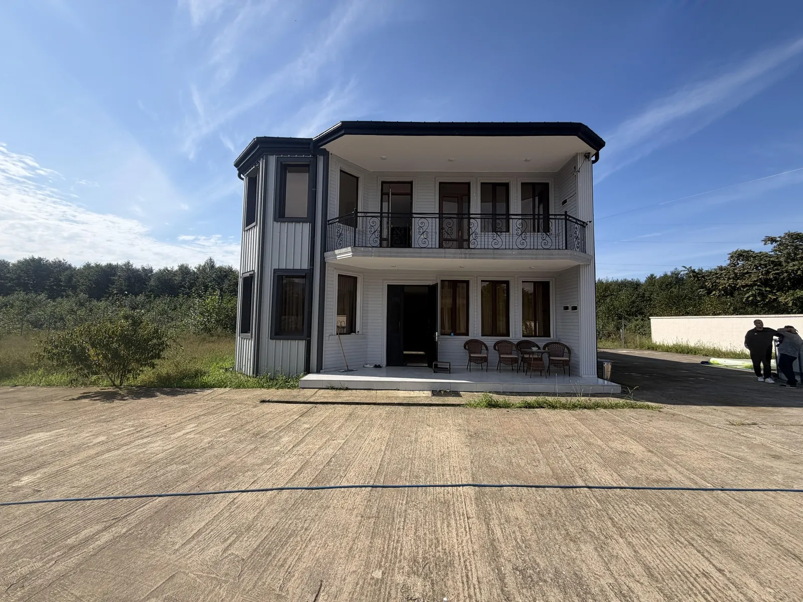 House, 5-room, 194.08 m²